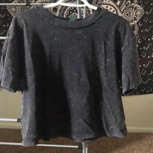 Black acid wash cropped tee